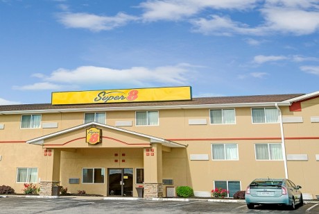 Welcome To Super 8 by Wyndham Independence Kansas City - Welcome To Super 8 by Wyndham Independence Kansas City 